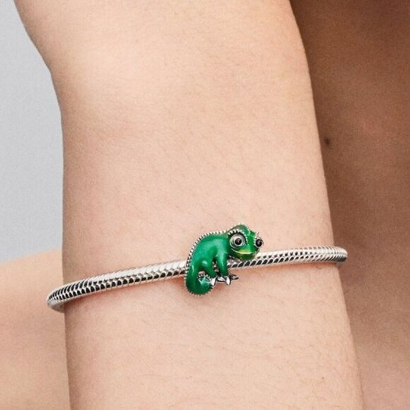 Pandora Disney Tangled Pascal Colour-changing Charm - Picture 4 of 5